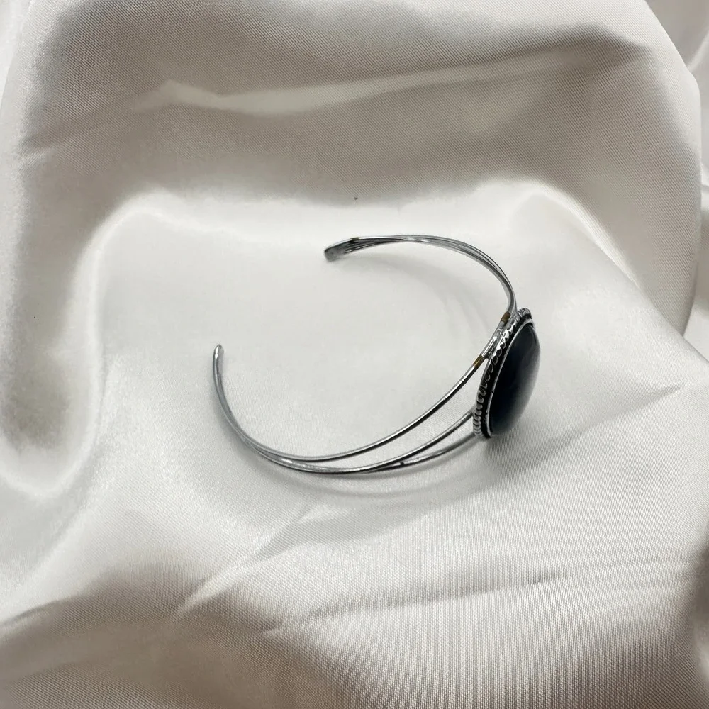Vintage 80s Navajo Silver Tone Black Cabochon Rope‎ Cuff Bangle Bracelet Jewelry